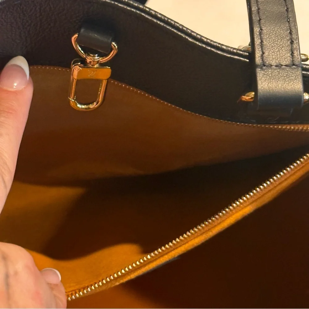 Louis Vuitton On The Go MM Black Empreinte - Picture 10 of 12